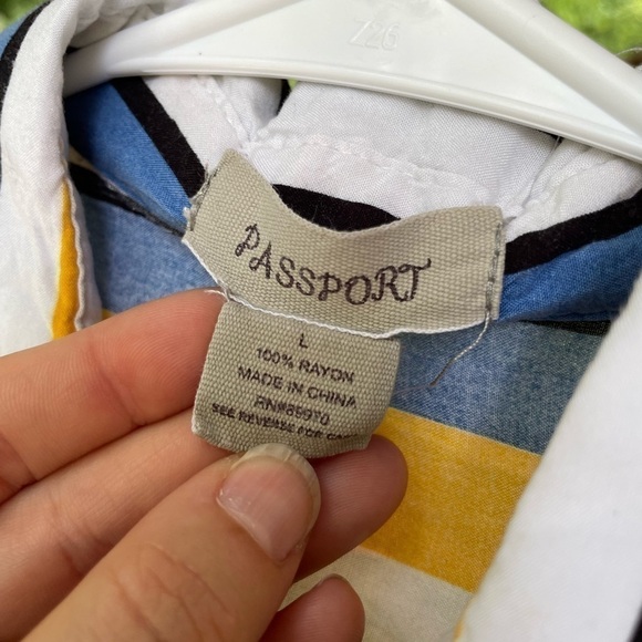 5/$25 Passport mustard yellow blue button up crop blouse size L - Picture 3 of 4